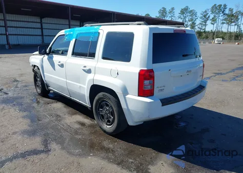 2010 Jeep Patriot Sport z USA, uszkodzony, nr VIN 1J4NT2GB5AD634702